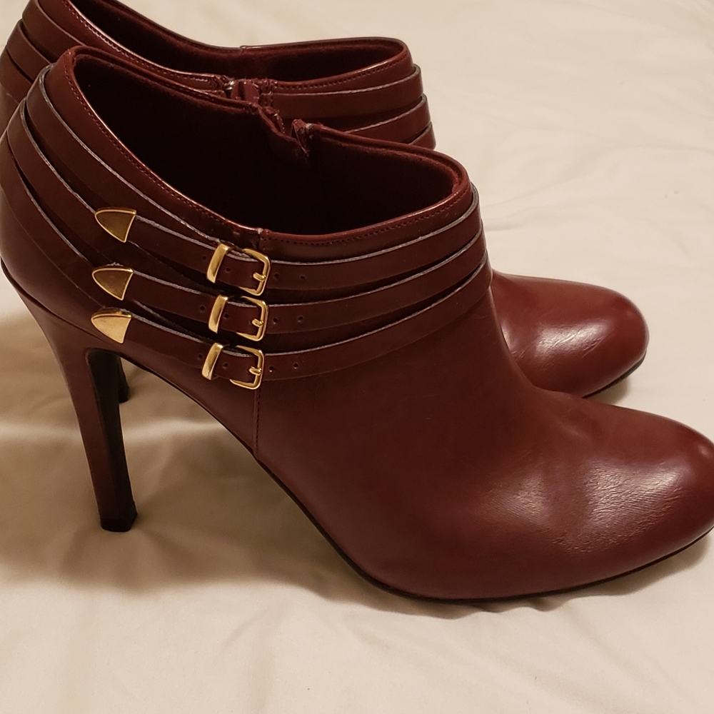 Size 11 burgandy booties